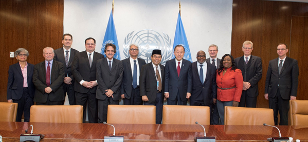 Meeting of the Panel members with the Secretary-General in New York on 21 November 2016 