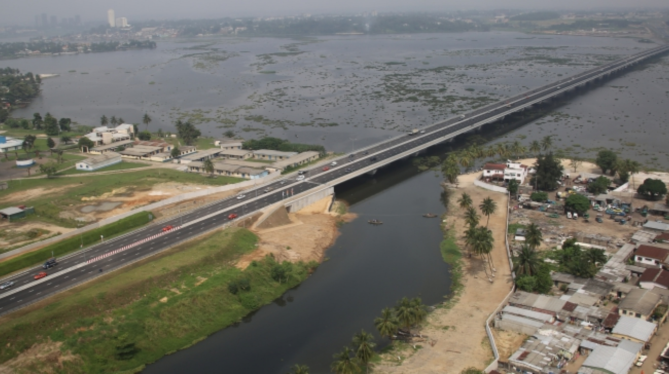 Henri Konan Bédié Bridge linking the north and south of Abidjan, Côte d’Ivoire. Photo: Bouygues Construction