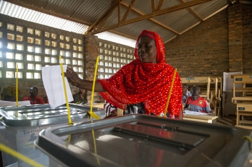 Despite a fragile security situation, Central Africans overwhelmingly exercised their civic duty by 