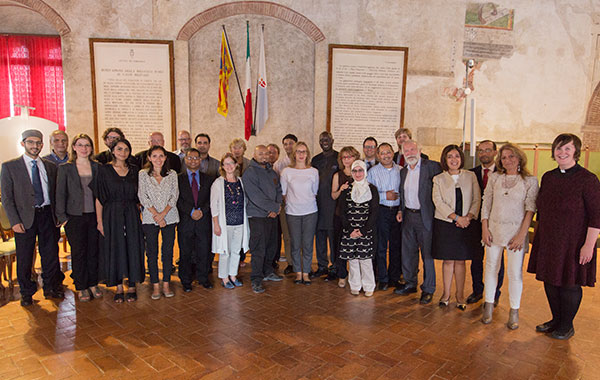 Participants à la réunion organisée par le Bureau avec des responsables religieux d’Europe